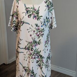NWT Women's Floral Print Women's Dress Size L